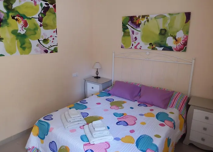 Lovely, Quiet Downtown-beach W Balcony *