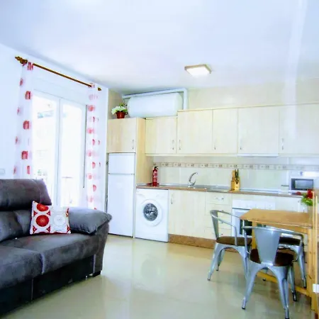 Lovely, Quiet Downtown-beach W Balcony フエンヒロラ