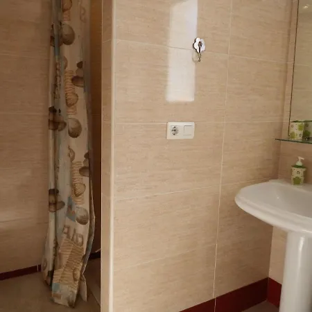 Apartment Lovely, Quiet Downtown-beach W Balcony Fuengirola