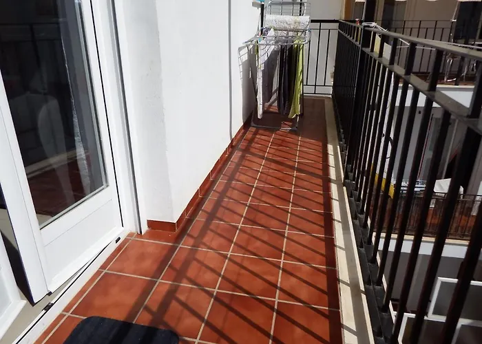 Lovely, Quiet Downtown-beach W Balcony Apartamento